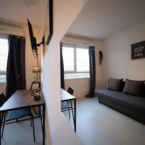 Appartement Equipe Wifi A 6 Min St Charles, Marseille