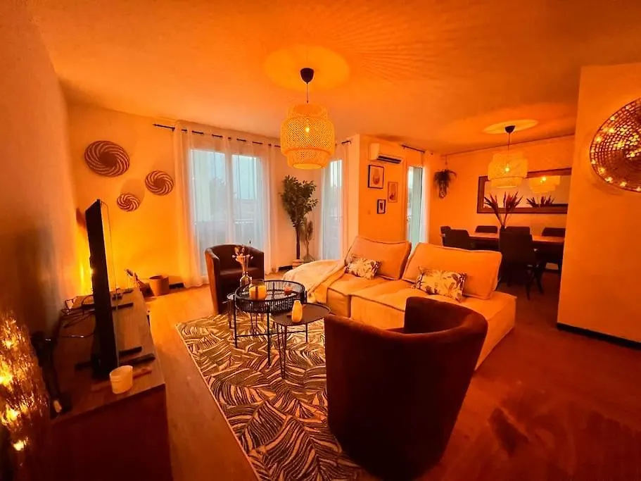 Appartement, 3 Chambres, Vue Panoramique, Parking, Acces Ville Brignoles 0*,  France